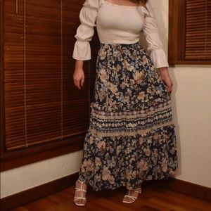 floral patterned skirt! 🌧